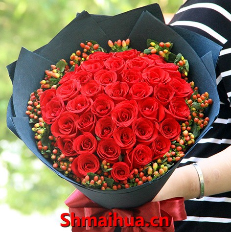 ��һ��-52֦��õ�壬��Χ�춹��ʯ��÷��׺����ͼ������װ